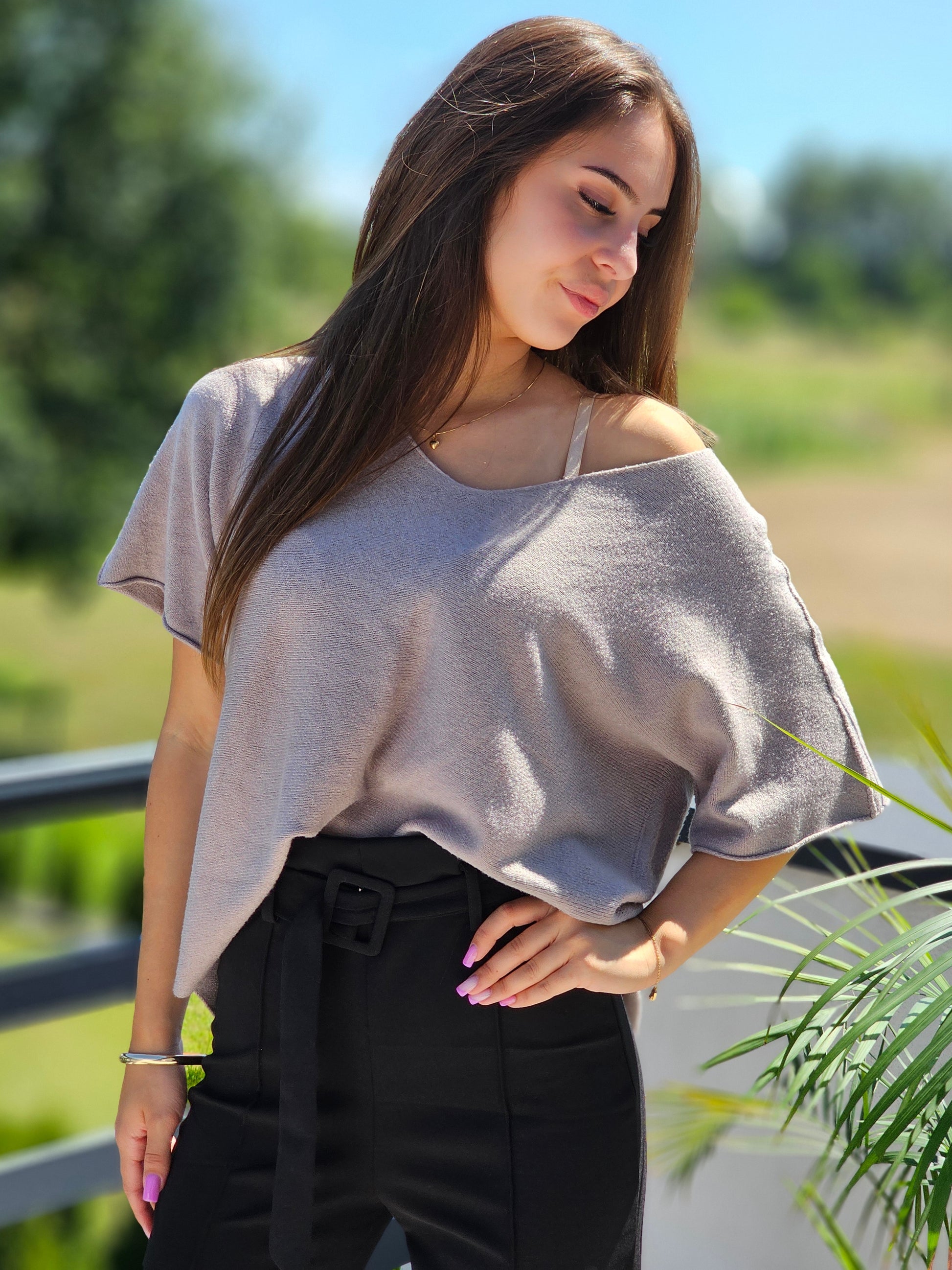 Sweterek basic z krótkim rękawem – różne kolory