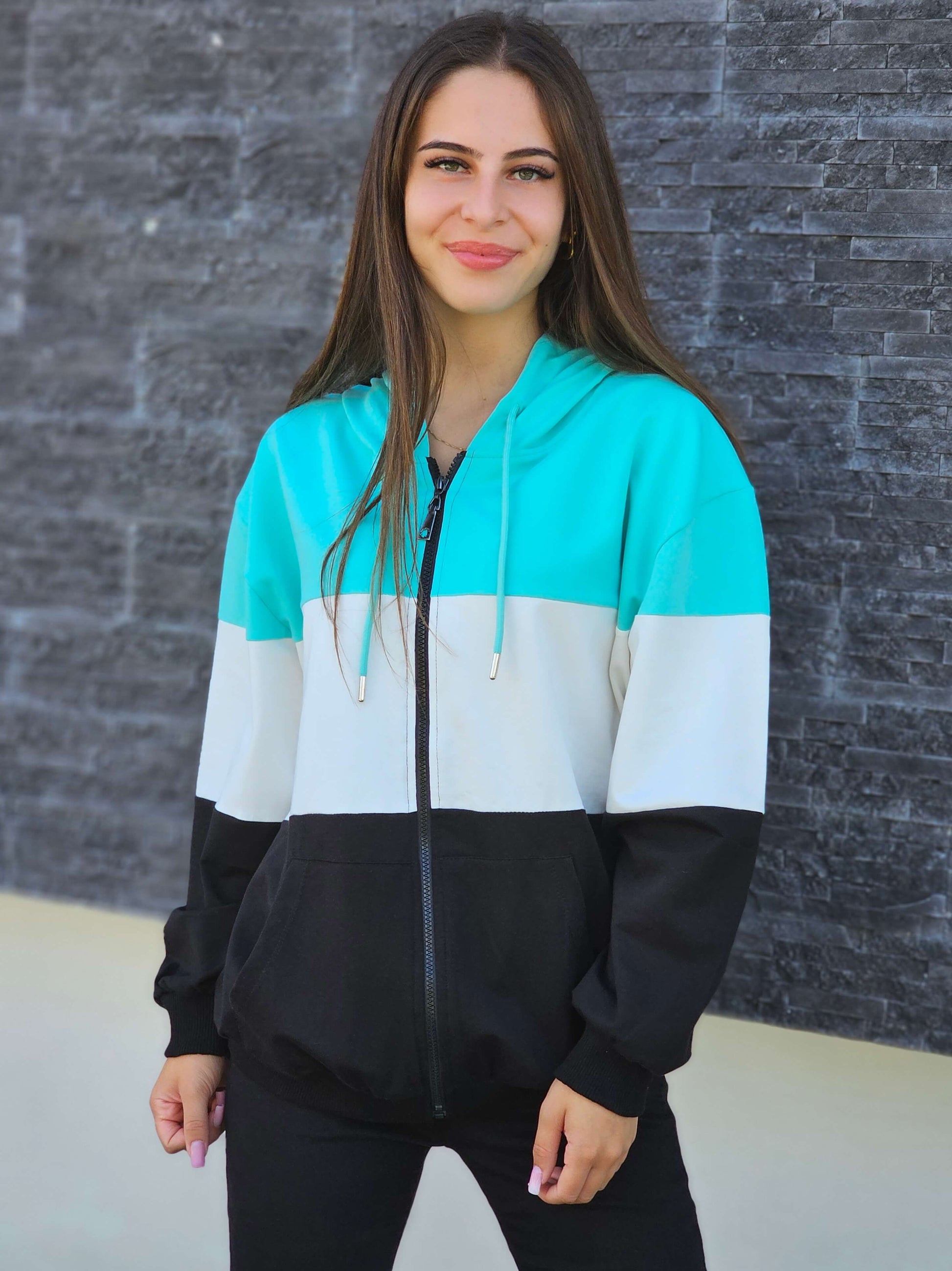 Bluza rozpinana z kapturem – wygoda i sportowy styl w jednym