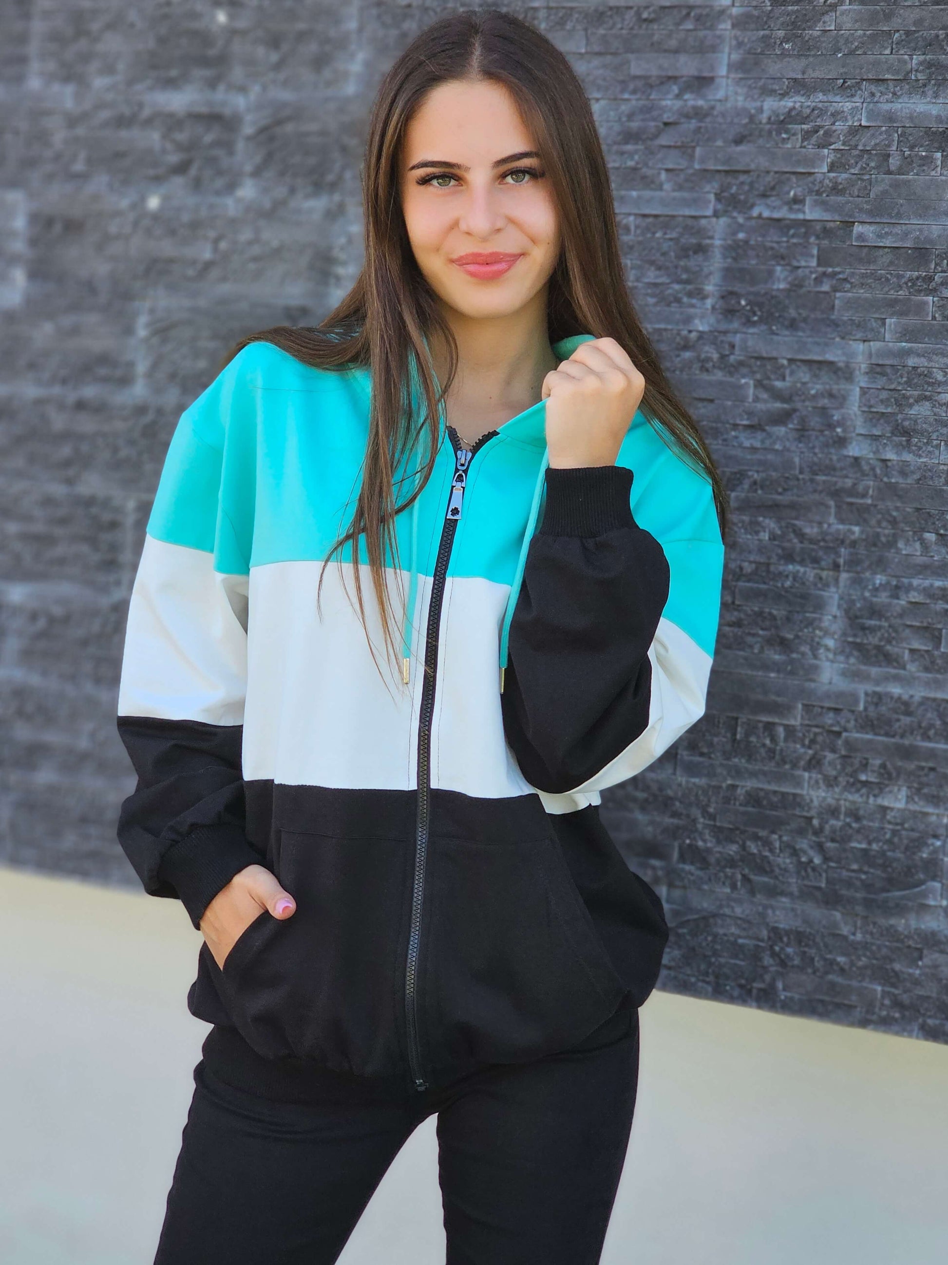 Bluza rozpinana z kapturem – wygoda i sportowy styl w jednym