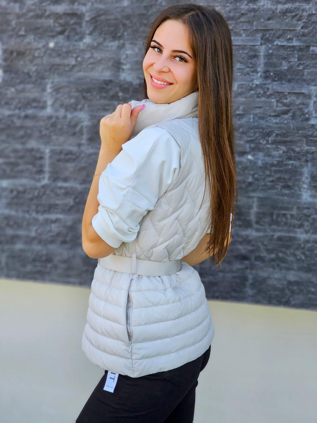 Kamizelka pikowana z paskiem