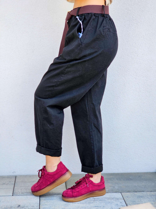 Bawełniane spodnie z paskiem