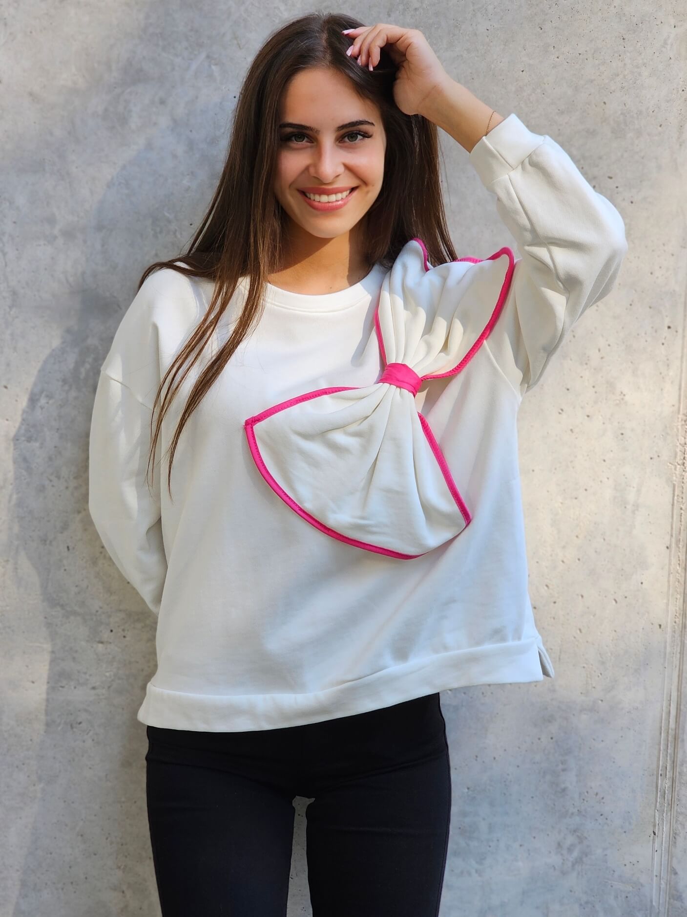 Bluza z dużą kokardą