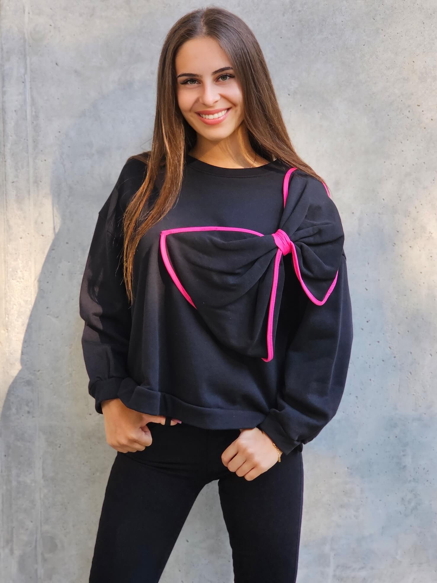Bluza z dużą kokardą