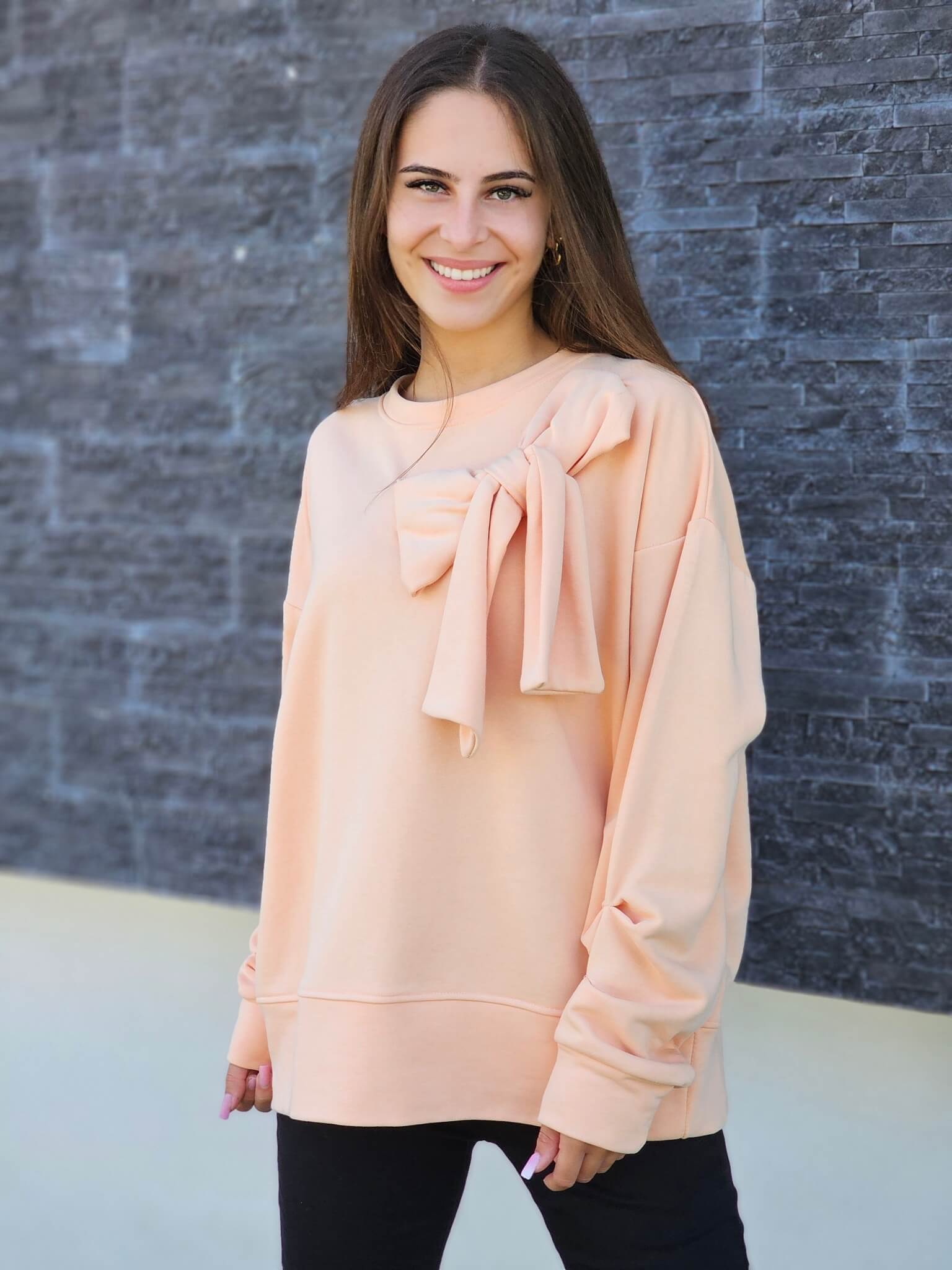 Bluza z dekoracyjną kokardą