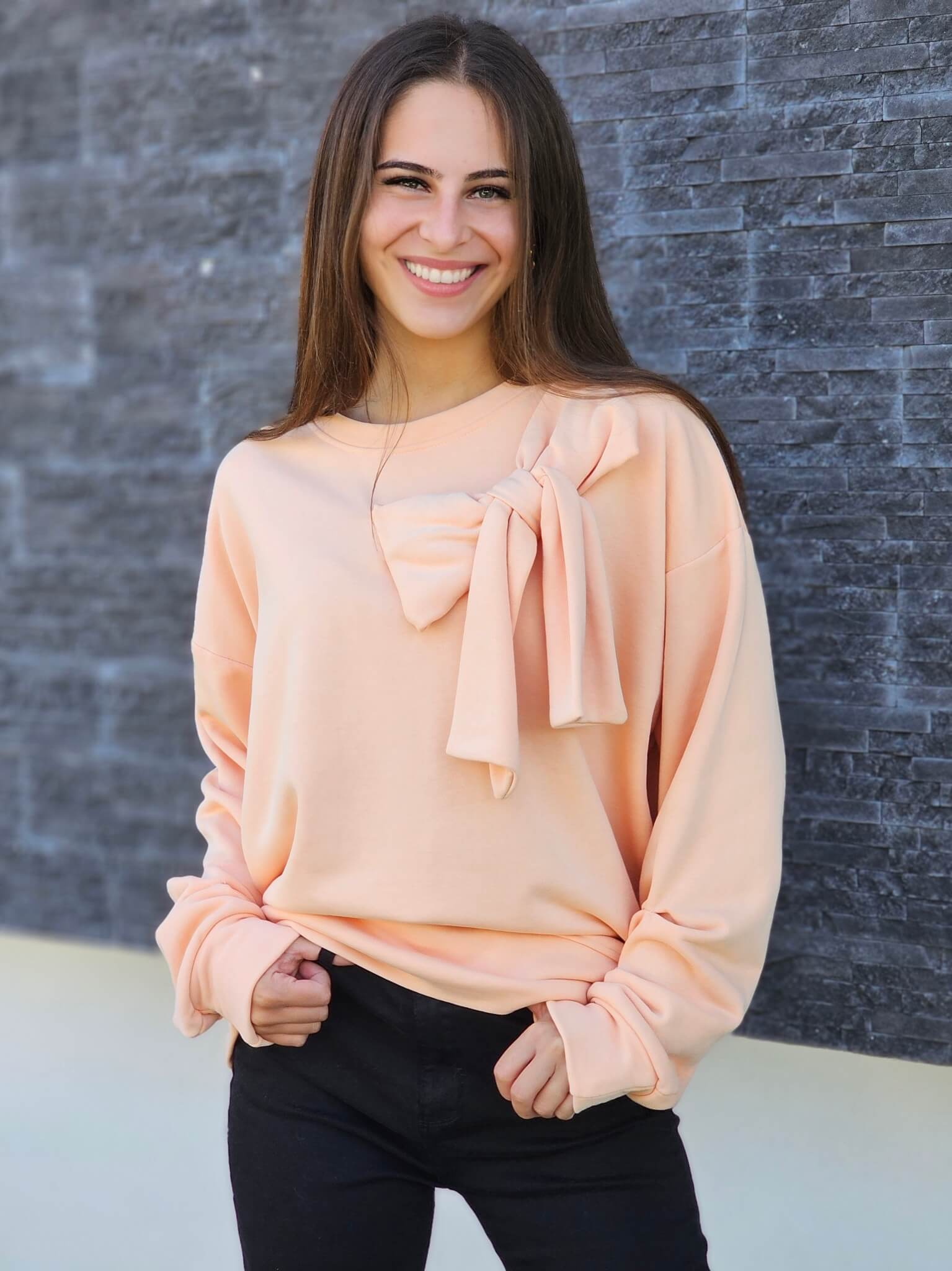 Bluza z dekoracyjną kokardą
