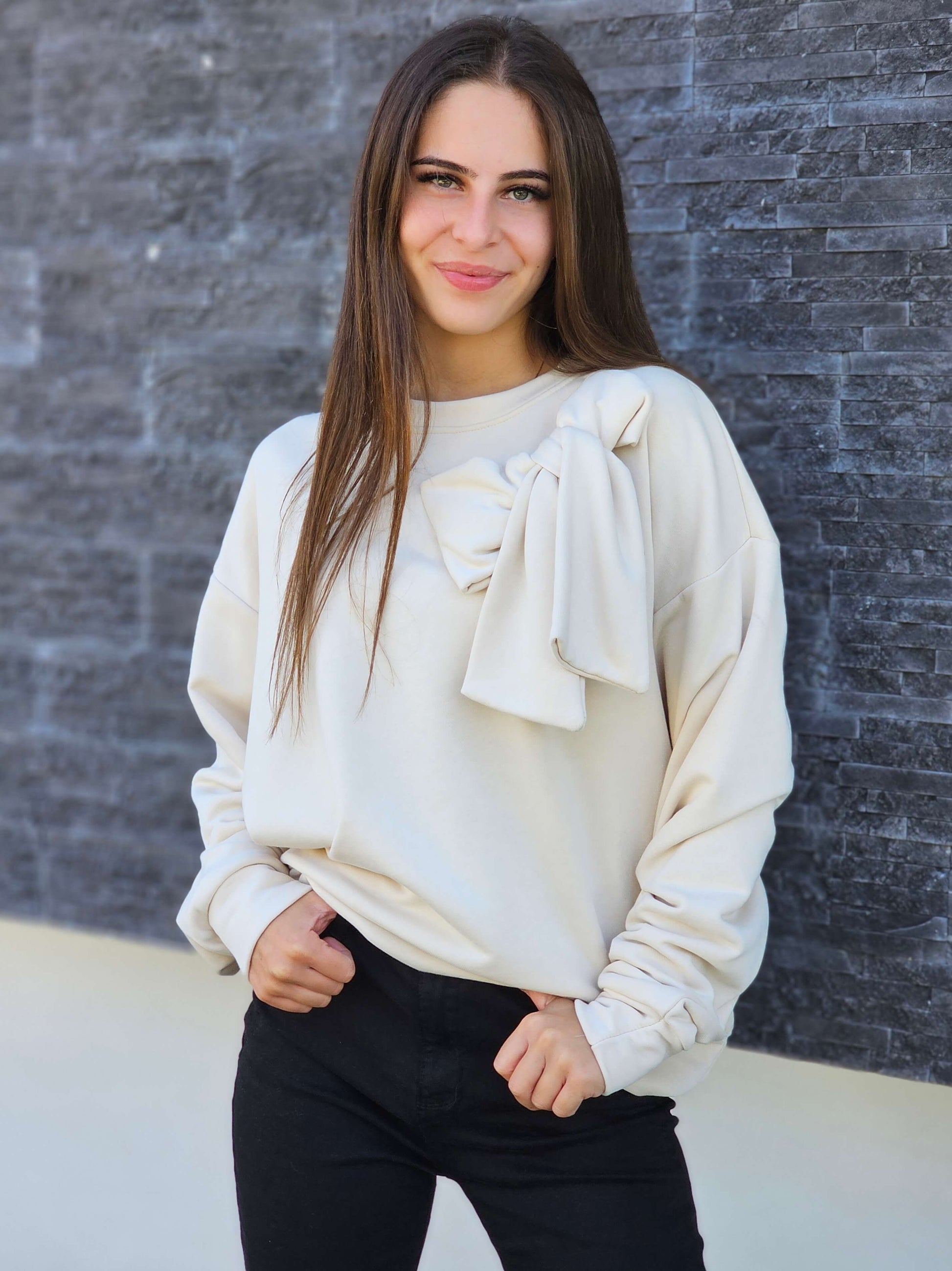 Bluza z dekoracyjną kokardą
