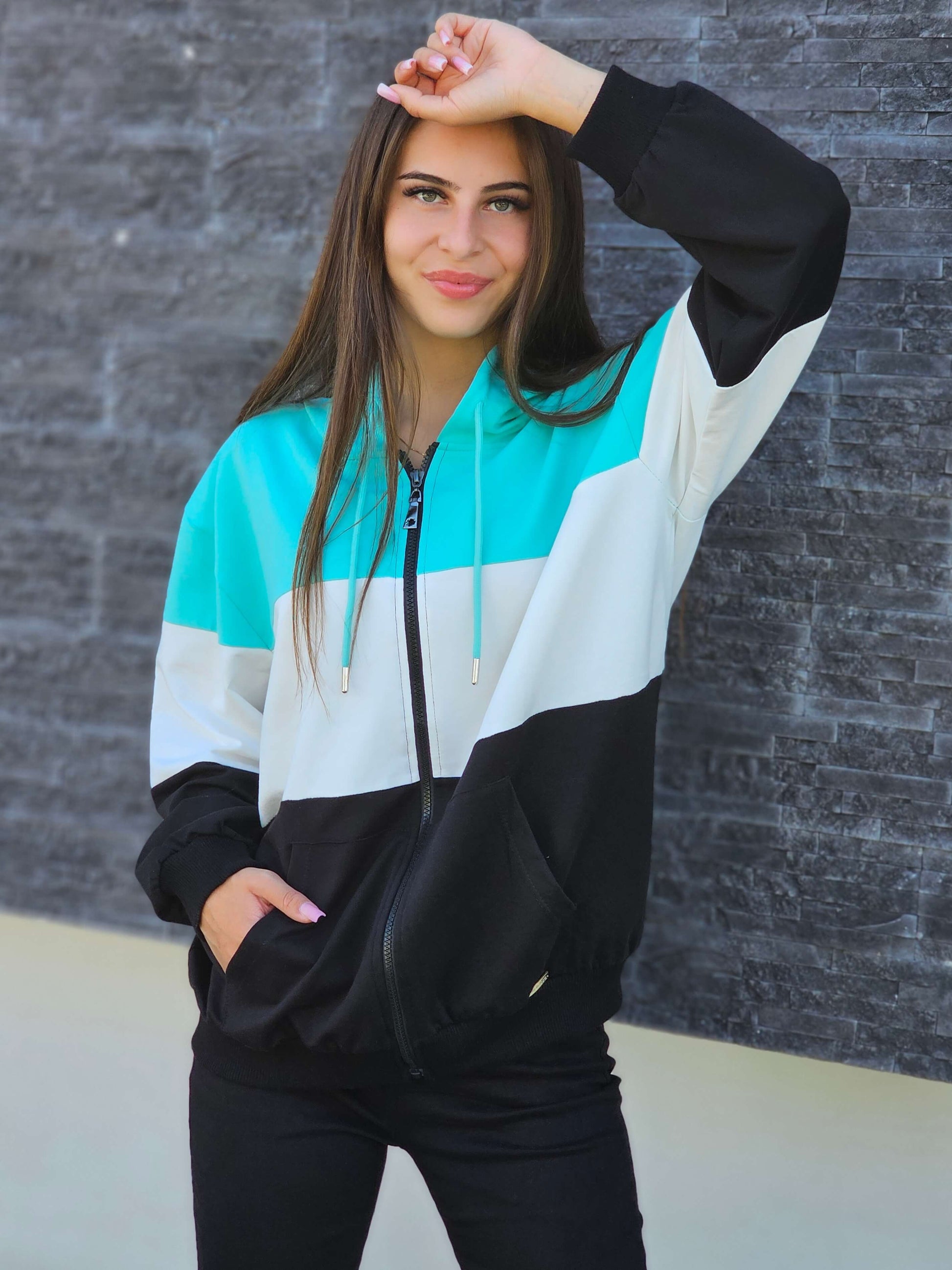 Bluza rozpinana z kapturem – wygoda i sportowy styl w jednym